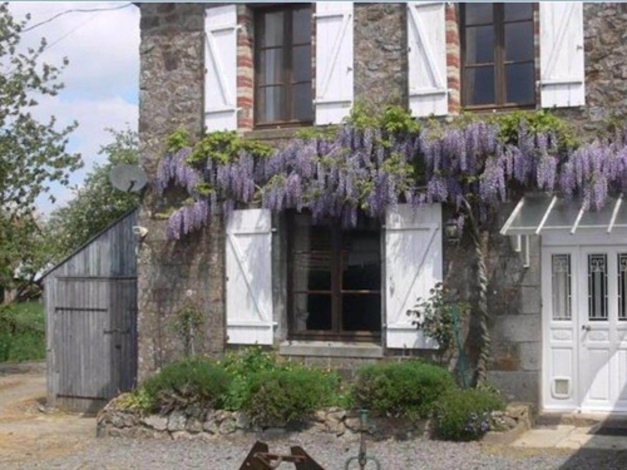 Isigny-le-Buat Le Jardin B&B المظهر الخارجي الصورة