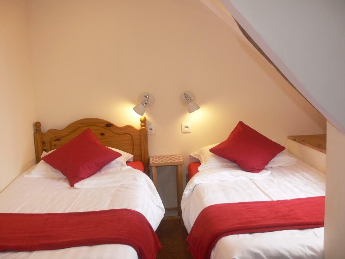Isigny-le-Buat Le Jardin B&B المظهر الخارجي الصورة